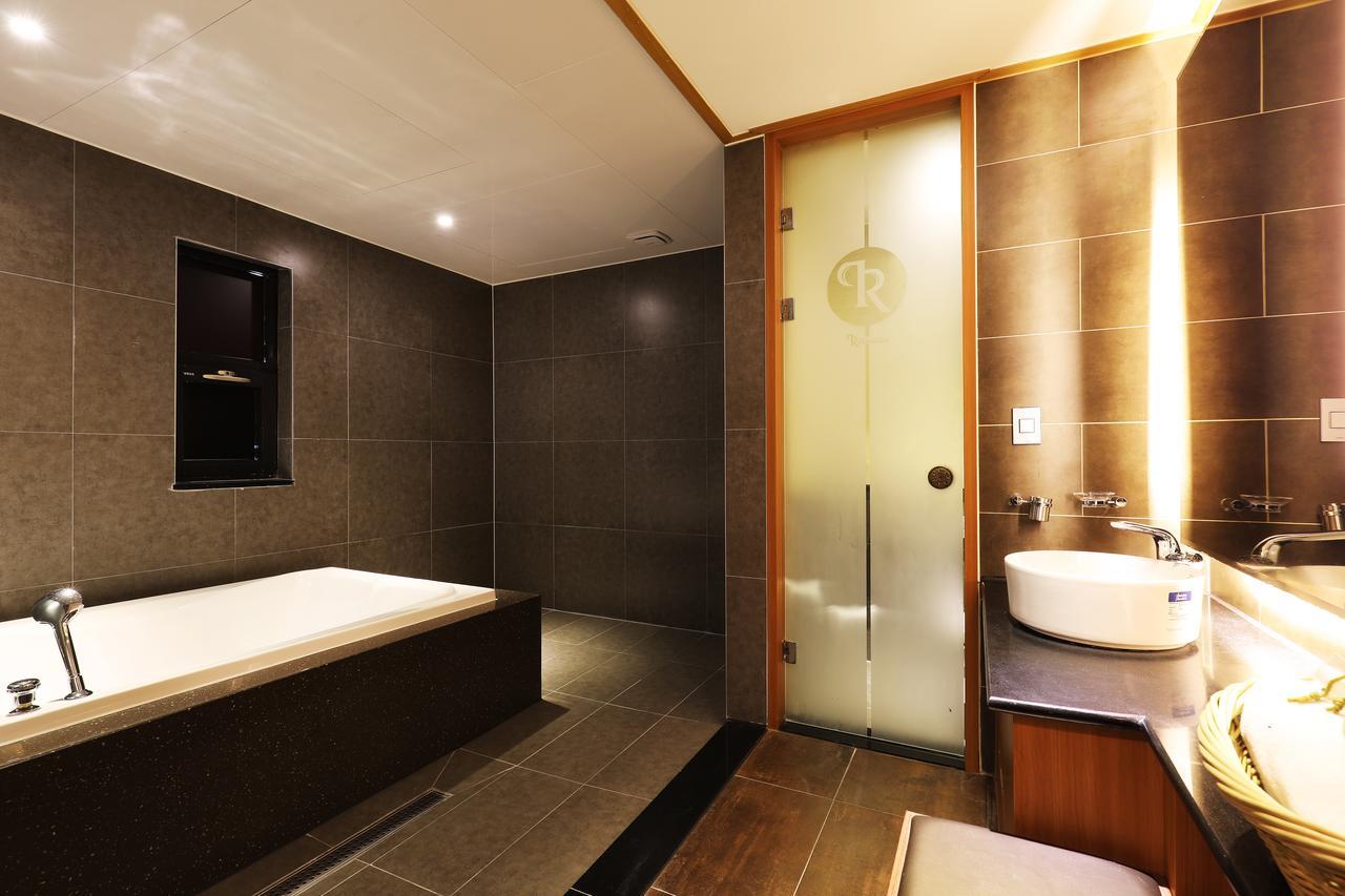 Bucheon Sr Hotel Exterior photo