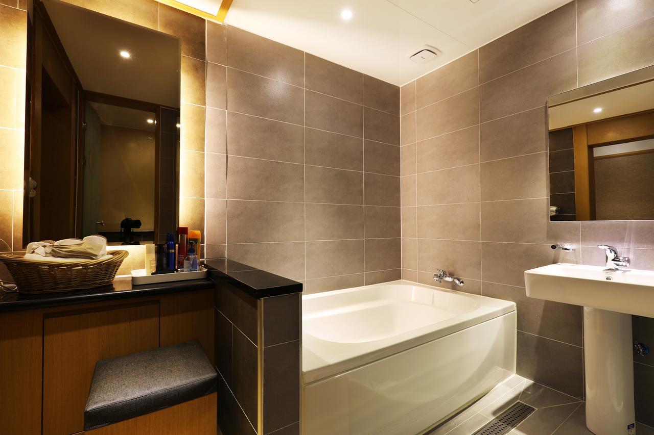 Bucheon Sr Hotel Exterior photo